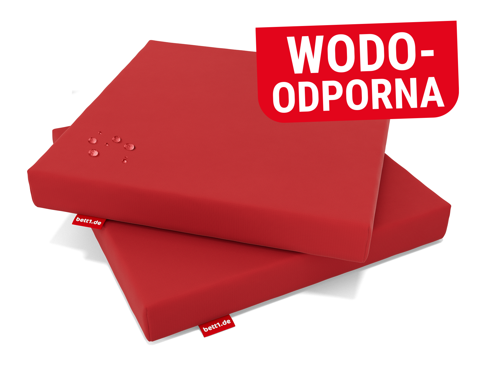 Dwie czerwone poduszki do siedzenia RAINGUARD ułożone jedna na drugiej. Na górnej powierzchni krople wody spływające po materiale. Tekst: Wodoodporne