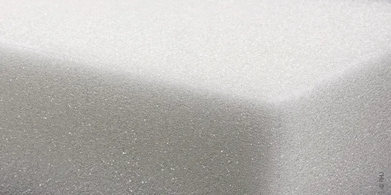 Kant toppera z zimnej pianki.